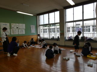 �������w�Z�Ƃ̌𗬊w�K