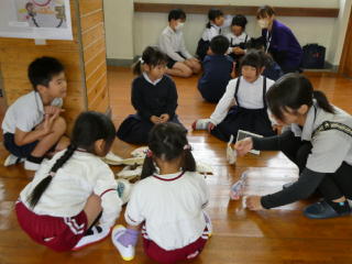 �������w�Z�Ƃ̌𗬊w�K