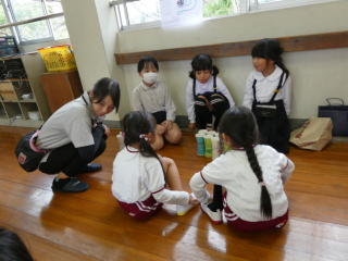 �������w�Z�Ƃ̌𗬊w�K