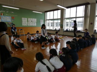 �������w�Z�Ƃ̌𗬊w�K