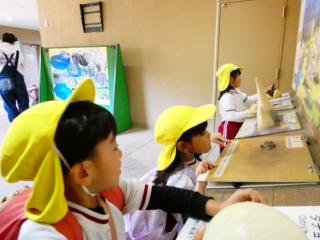 �e�q����