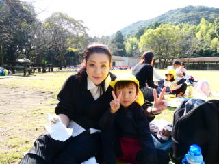 �e�q����